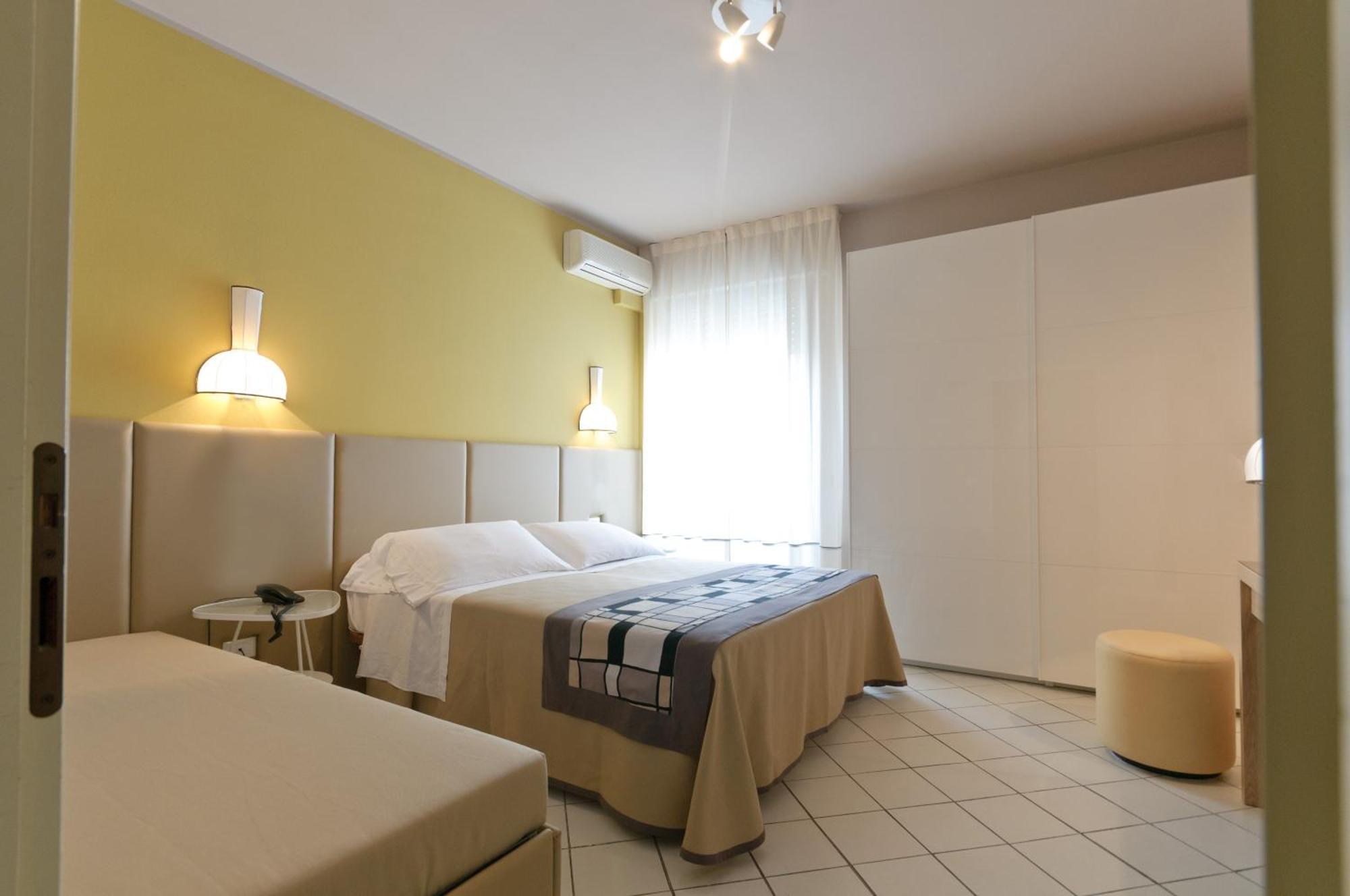 Hotel Trionfal Milano Marittima Ngoại thất bức ảnh